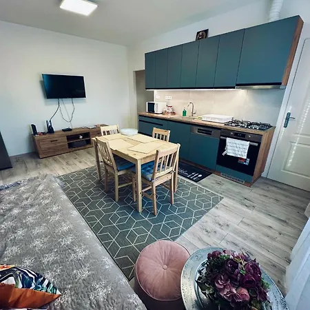 Apartament Robin *